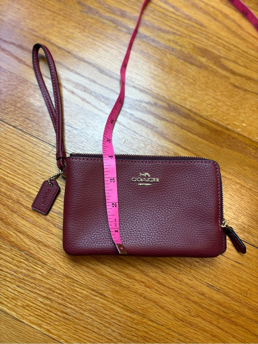 COACH Women’s Burgundy Leather double compartment Wristlet, like new! - Picture 10 of 14